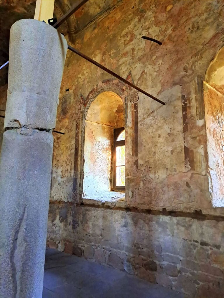 Храм Св. Архангел Михайл